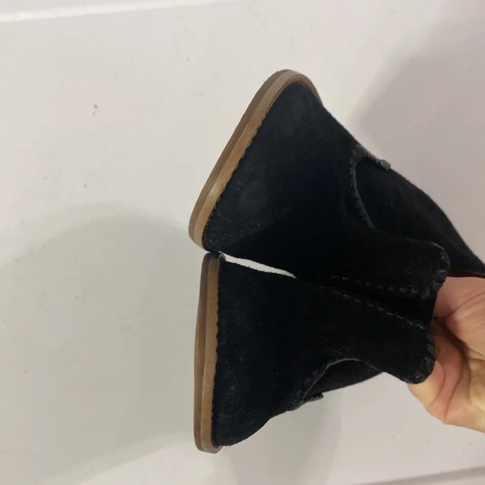 Jack Rogers Kyle black suede 3” Stacked heel booties size 6